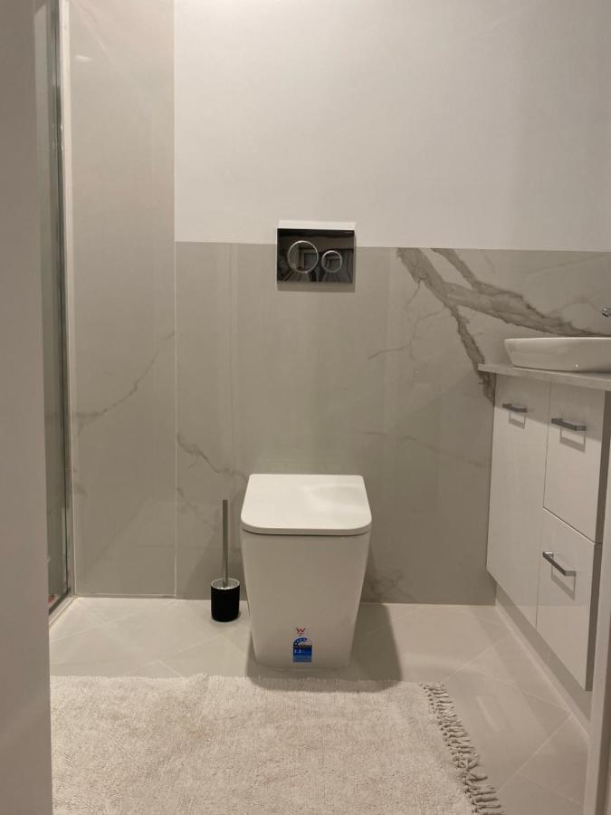 Guest Ensuite 7 Minutes From Airport Melbourne City Exterior foto